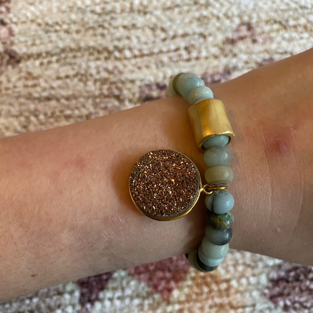 Stretch gemstone and geode bracelet